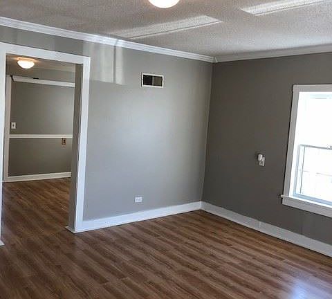 2nd image of 114 E Lokey Ave APT A