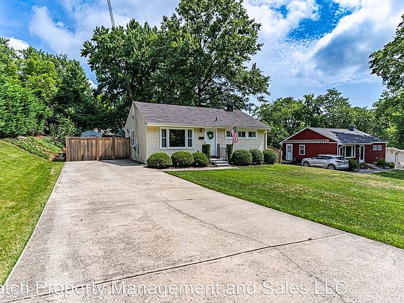 3rd image of 3712 Logan Ct