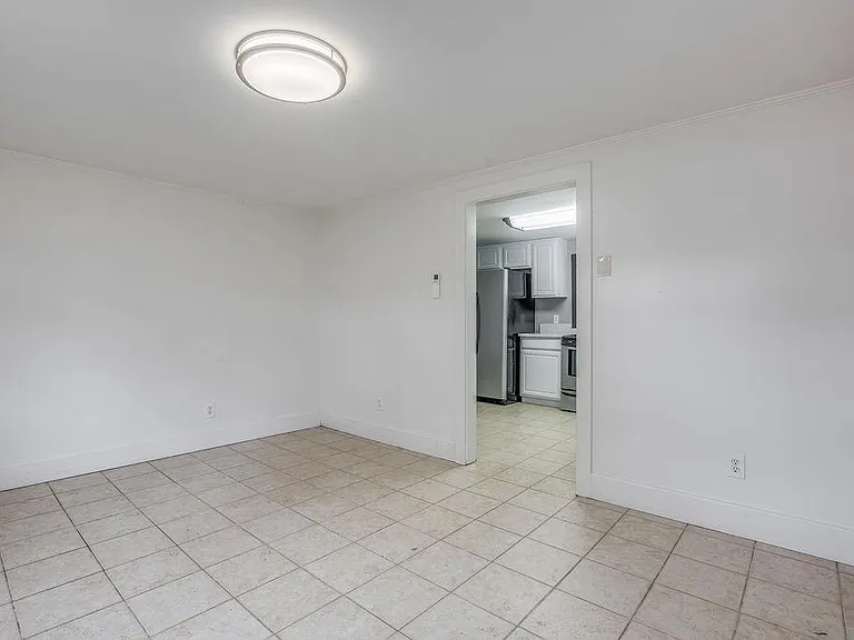 112 Magnolia Rd #2 — Photo 7