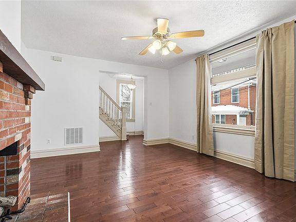 5th image of 112 Dewitt St