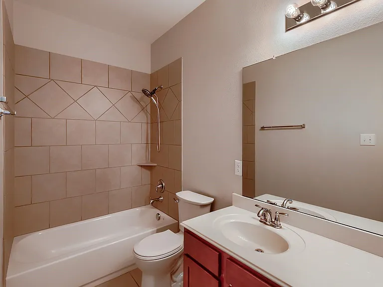 1270 Lasso Dr — Photo 17