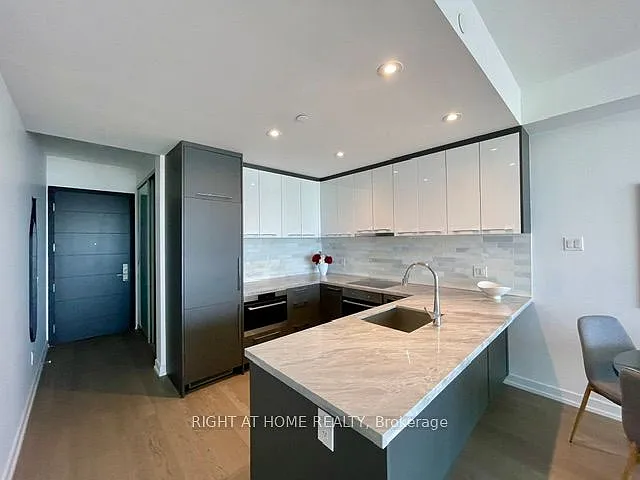 488 University Ave #4106 — Photo 16