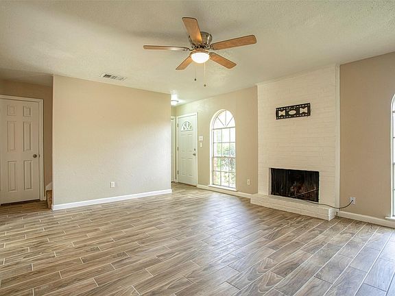 3rd image of 1556 Silverpines Rd #556