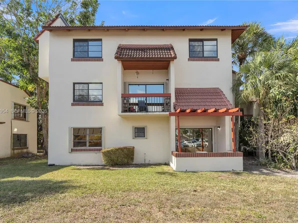 8660 SW 149th Ave APT 208, Miami, FL 33193
