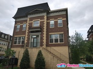 706 Quayside Ct, Oxon Hill, MD 20745