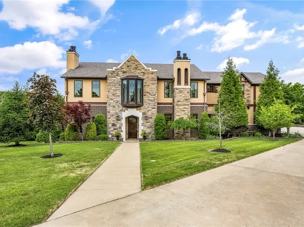 3800 W Norwood Pl, Fayetteville, AR 72704