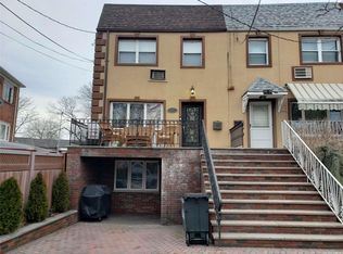 6323 Pleasantview St, Middle Village, NY 11379