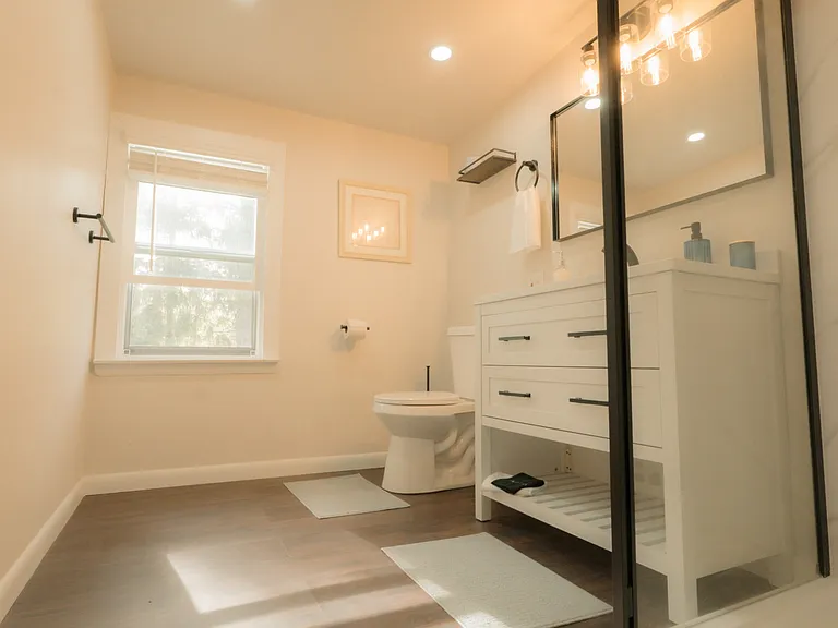 6605 N Sheridan Rd #2 — Photo 14