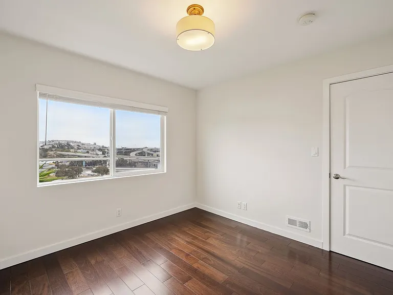 421 Nevada St — Photo 20