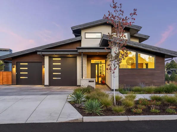 3175 NW Strickland Way, Bend, OR 97703