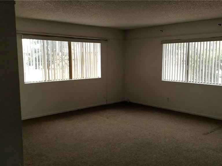 713 W Monroe Ave — Photo 11
