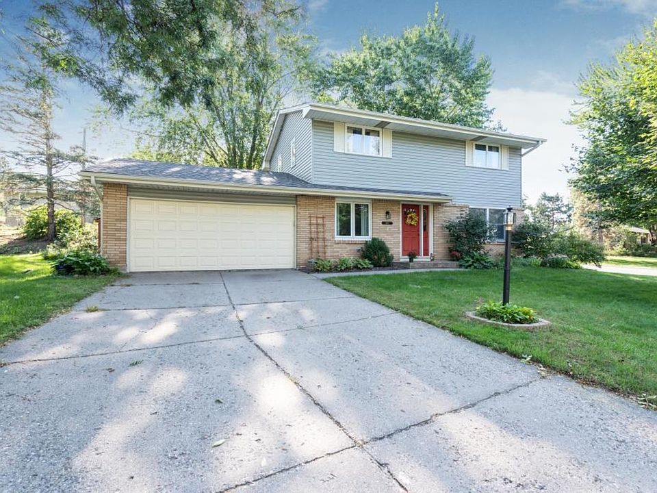 1st image of 1449 Woodhill Dr