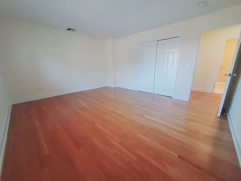 119 Highview Ave #2 — Photo 8