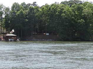 2509 Shades Crest Rd, Vestavia Hills, AL 35216