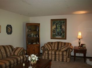 4020 Kuebler Rd, Evansville, IN 47720