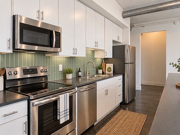 2nd image of 1605 Gordon Ave APT 4
