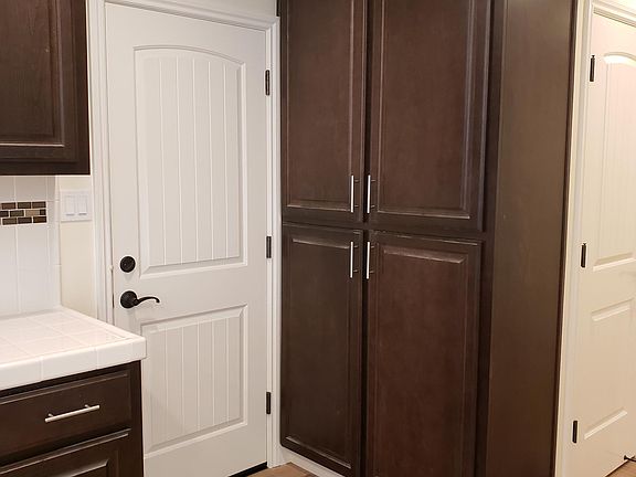 5th image of 233 E Laguna Dr