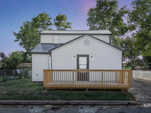 321 Barnes Ave, Circleville, OH 43113