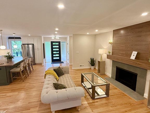 4th image of 5708 Annamarie Ct