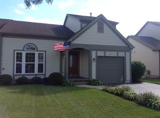 1877 Barnhill Dr, Mundelein, IL 60060