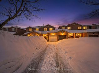 8 Lee Cres, Barrie, ON L4N 9Z4