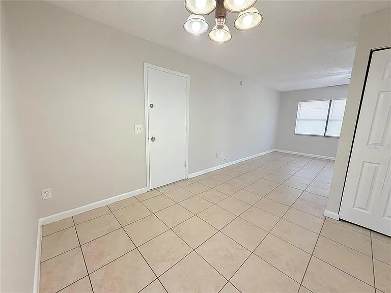 330 Dogwood Ave — Photo 5