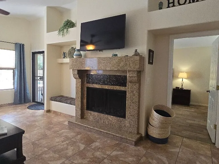 13850 N Hamilton Dr #B — Photo 3