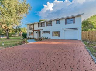 601 Royal Crest Dr, Brandon, FL 33511