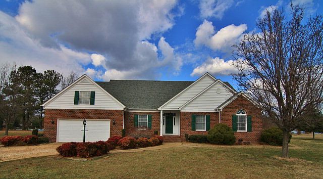 1st image of 139 Cove Creek Ct