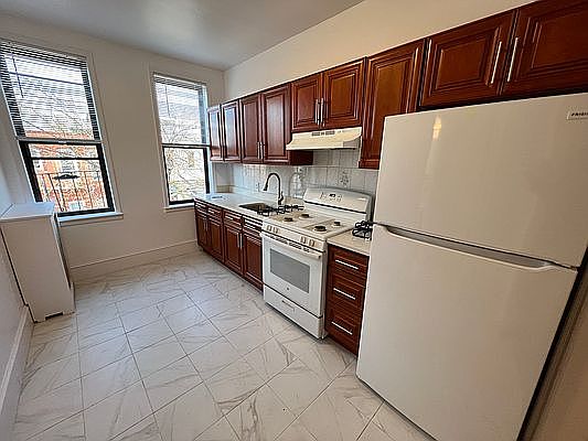 1st image of 3420 42nd St APT 3R