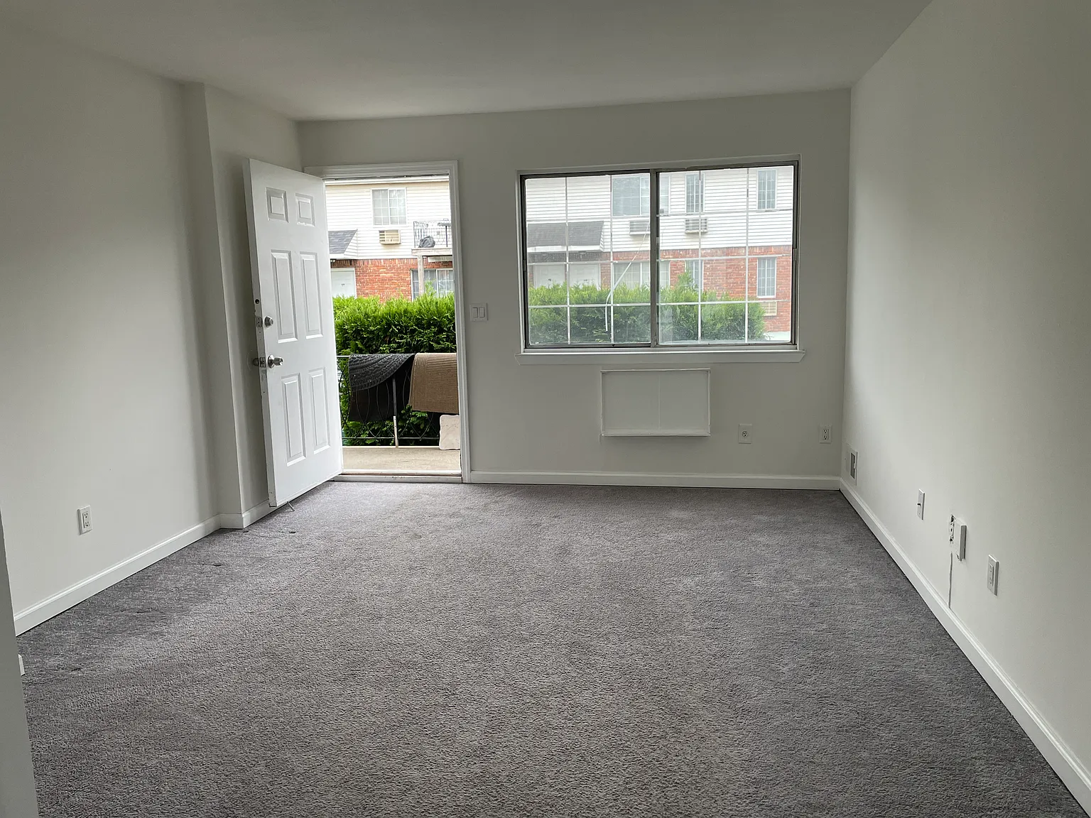 2 bed, 1145 sqft, $2,300 — Photo 2
