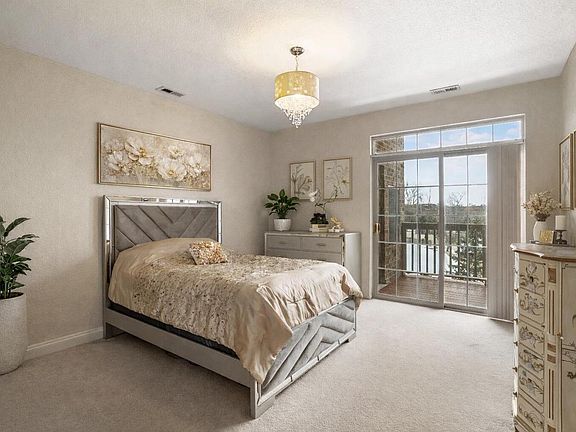 5th image of 13070 West Bluemound ROAD #209