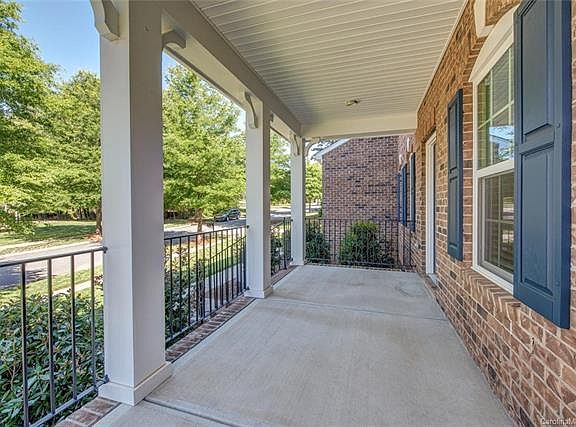 3rd image of 2506 Cypress Oak Ln