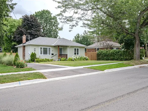 229 Saint George St, Brantford, ON N3R 1W6