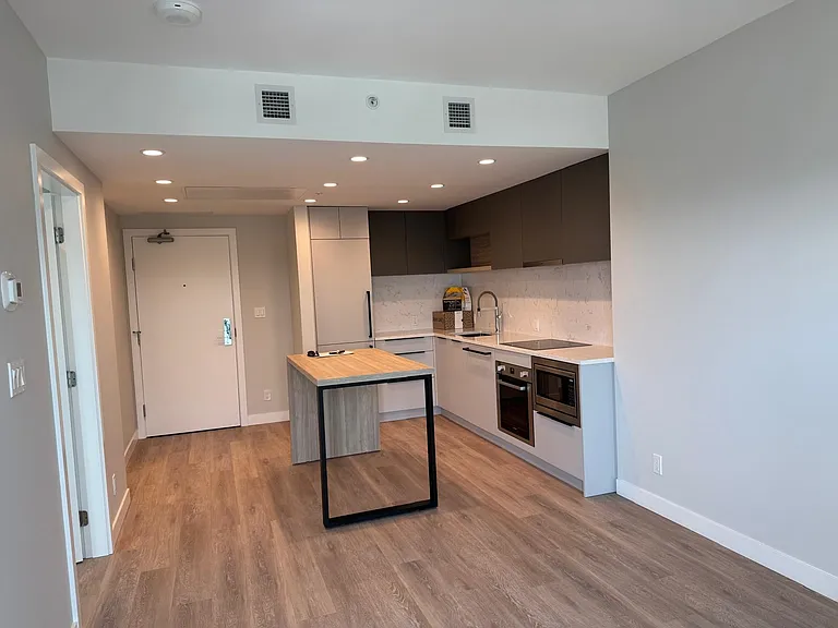 567 Emerson St #2003 — Photo 3