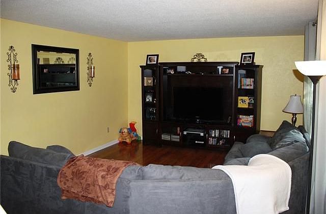 2nd image of 5608 Adelaide Dr