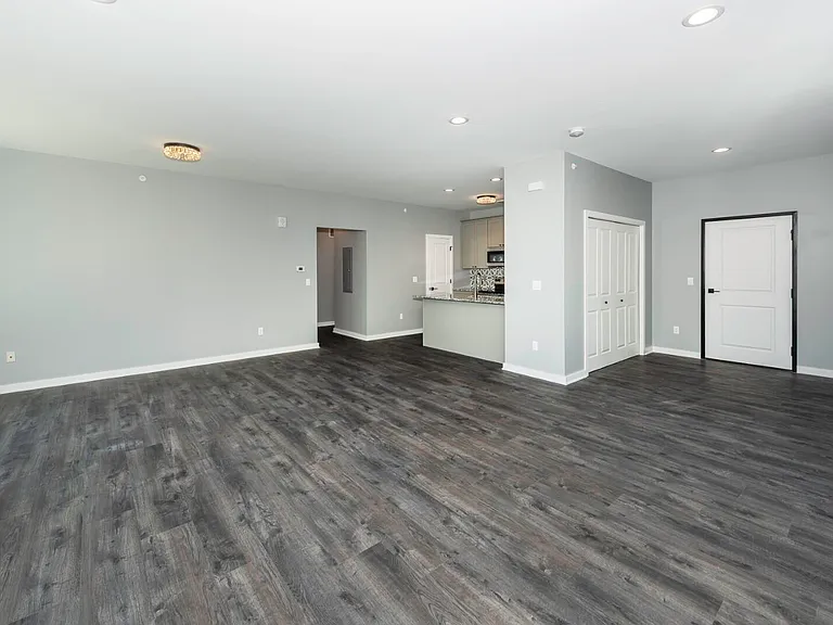 5399 Plymouth Rd — Photo 8