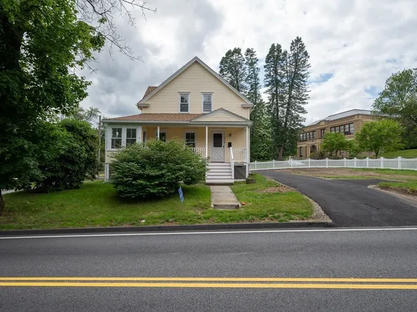 218 Heard St, Worcester, MA 01603