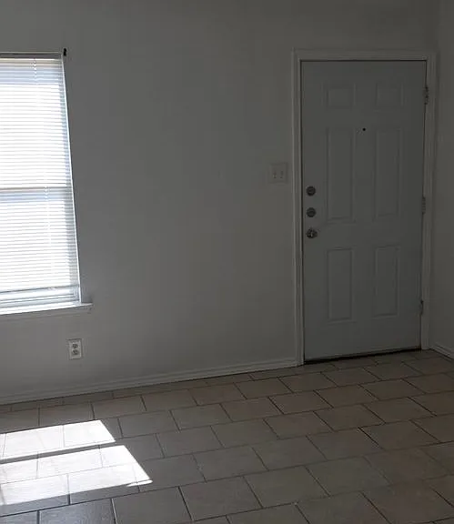 1107 Circle M Dr — Photo 14