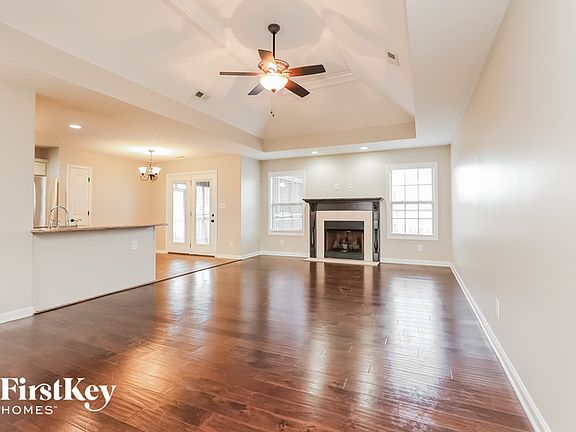 3rd image of 3334 Cotham Ln