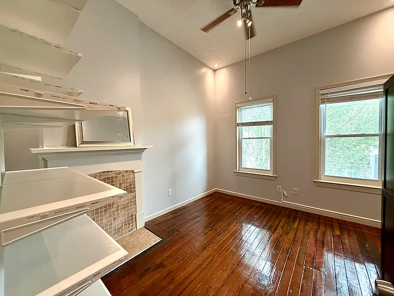 404 Main St E #VIEW OF MAIN ST — Photo 27