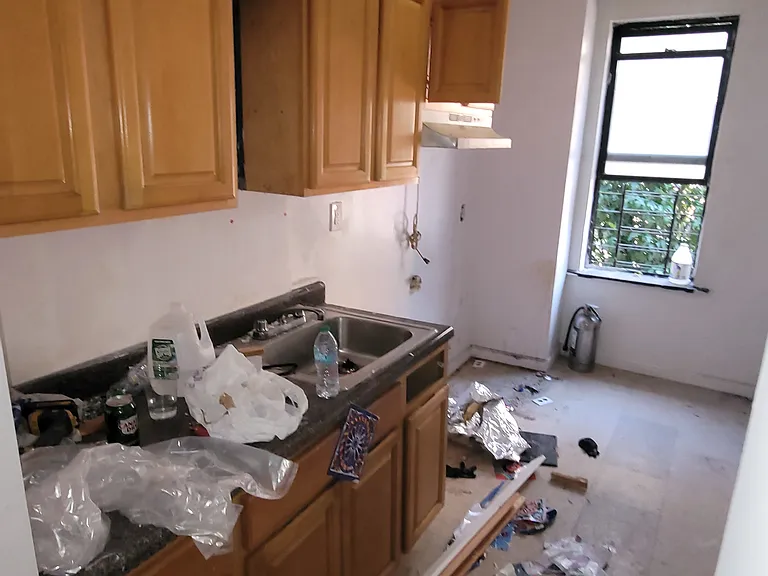 2387 Morris Ave #2A — Photo 7