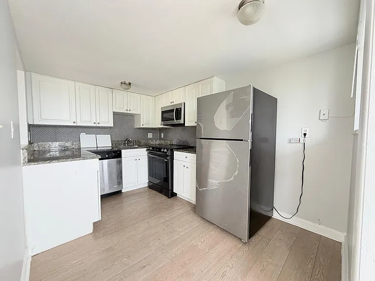 1501 Crescent Cir #E45 — Photo 4
