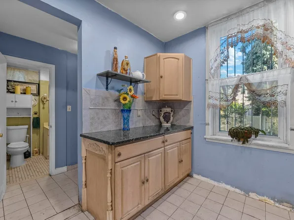 518 14th Street image 14 of 46