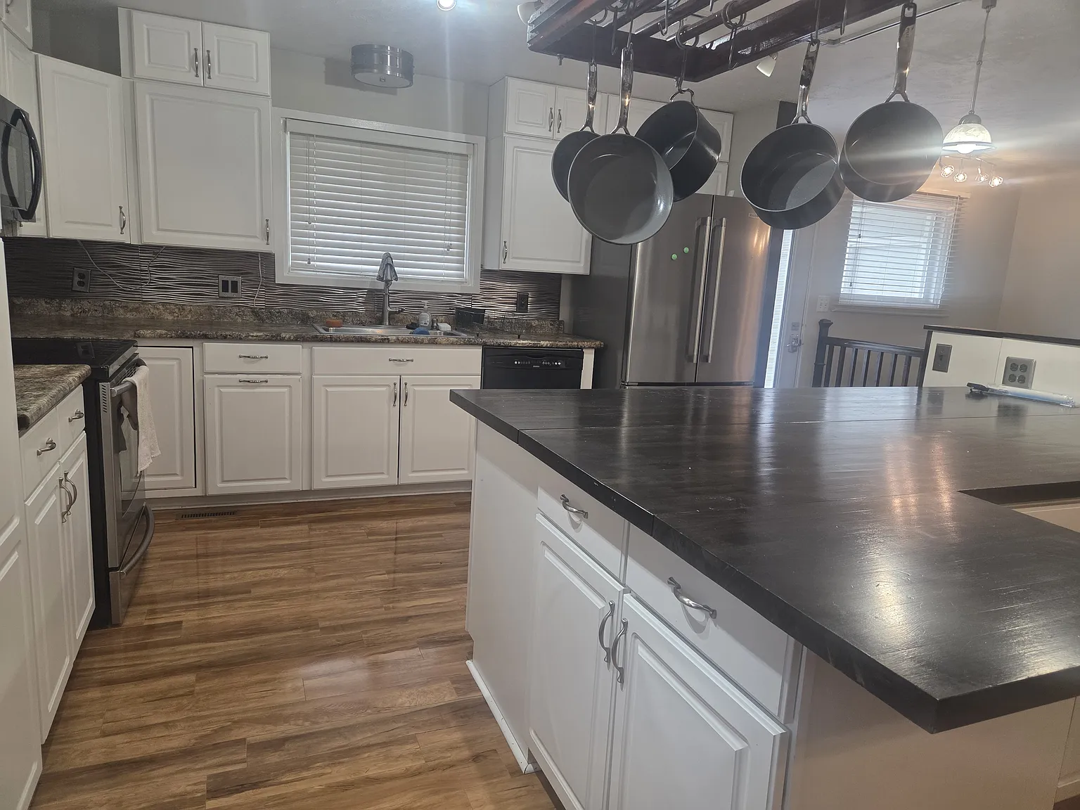 3 bed, 1505 sqft, $1,850 — Photo 3