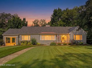 2747 Magnolia Dr, Hernando, MS 38632