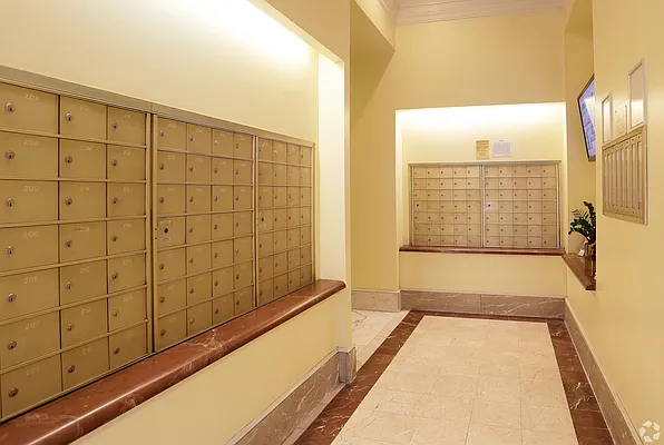 Rented by 280 Park Avenue South Realty | media 12