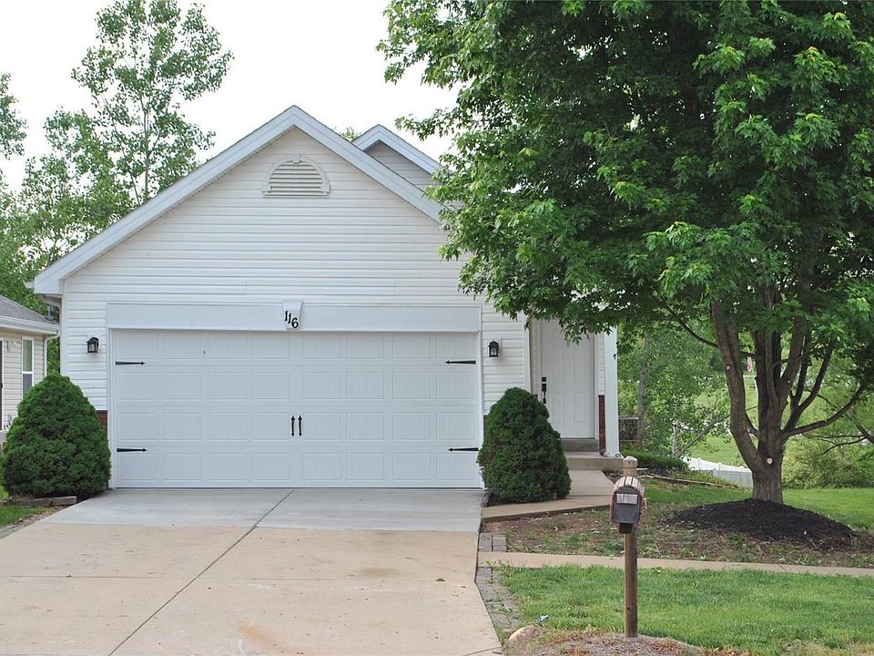 1st image of 116 Autumn Oaks Dr