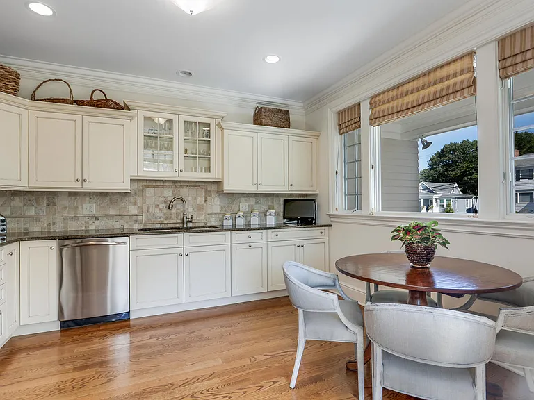 32 Reynolds Pl #A — Photo 10