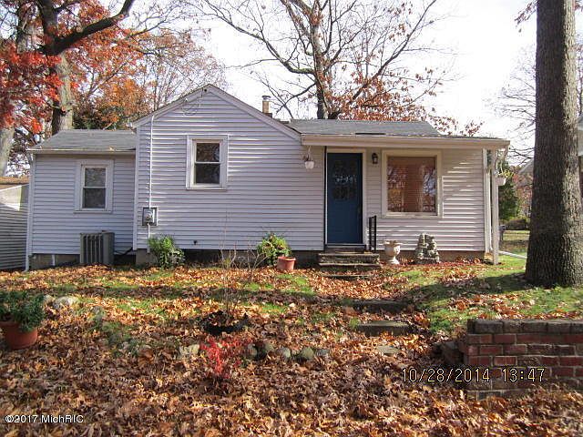 1st image of 1415 Woodland Bch